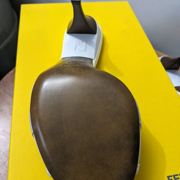 Fendi peep toe heels, NIB, size 36.5 - Picture 3 of 3